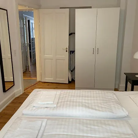 Апартаменты Bright 2-bedroom In Elegant Osterbro Копенгаген
