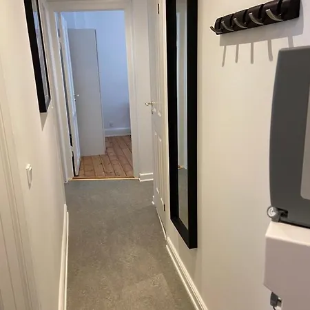 Bright 2-bedroom In Elegant Osterbro Апартаменты Копенгаген